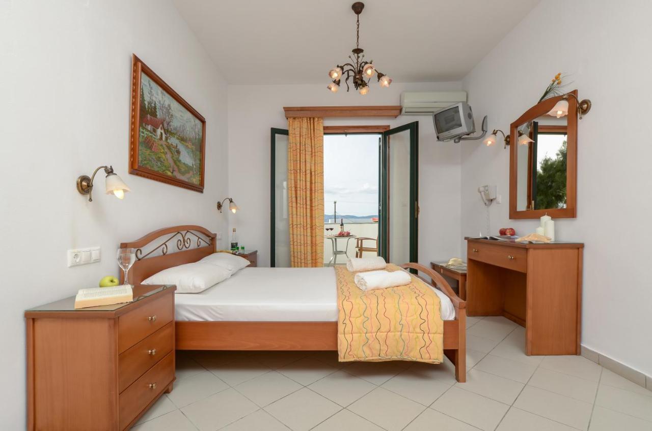 Dolphin Studios Agia Anna (Naxos) Exterior foto