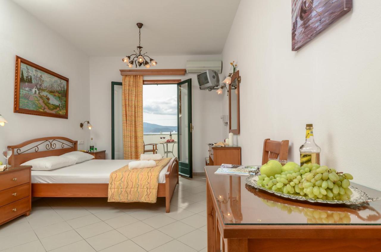 Dolphin Studios Agia Anna (Naxos) Exterior foto