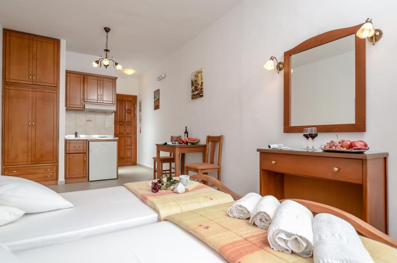 Dolphin Studios Agia Anna (Naxos) Exterior foto
